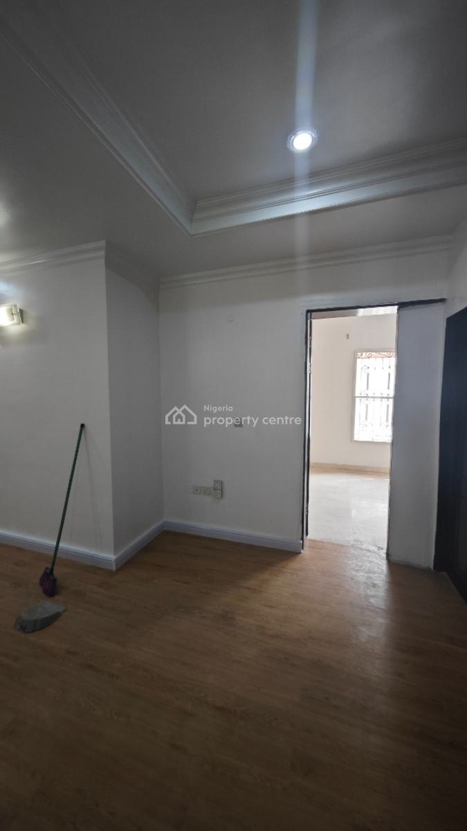 Serviced 3 Bedrooms Flat with 24/7 Power, Lekki Phase 1, Lekki, Lagos, Flat / Apartment for Rent