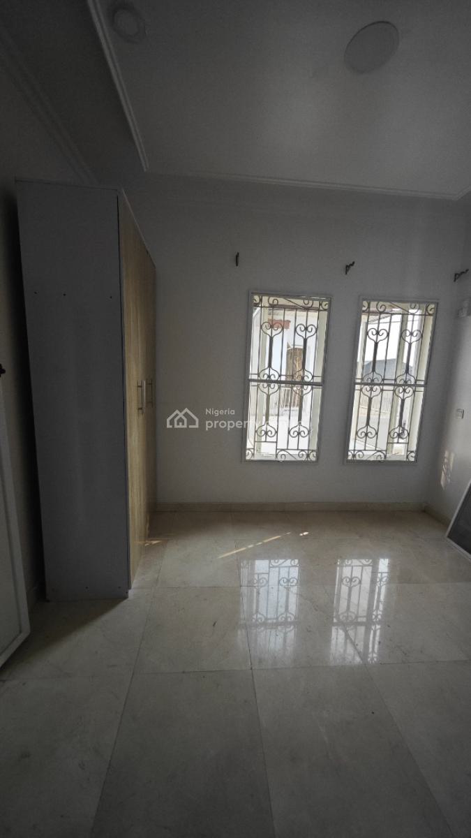 Serviced 3 Bedrooms Flat with 24/7 Power, Lekki Phase 1, Lekki, Lagos, Flat / Apartment for Rent