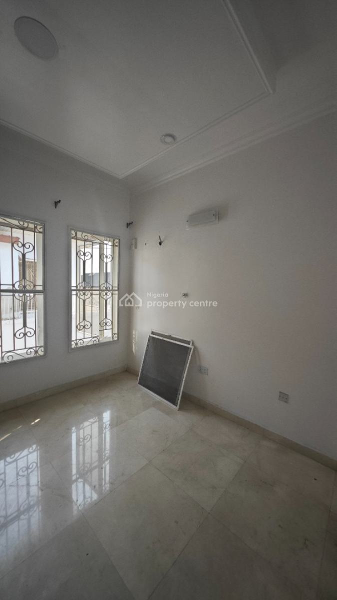 Serviced 3 Bedrooms Flat with 24/7 Power, Lekki Phase 1, Lekki, Lagos, Flat / Apartment for Rent