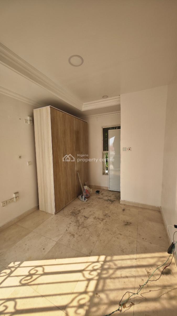 Serviced 3 Bedrooms Flat with 24/7 Power, Lekki Phase 1, Lekki, Lagos, Flat / Apartment for Rent