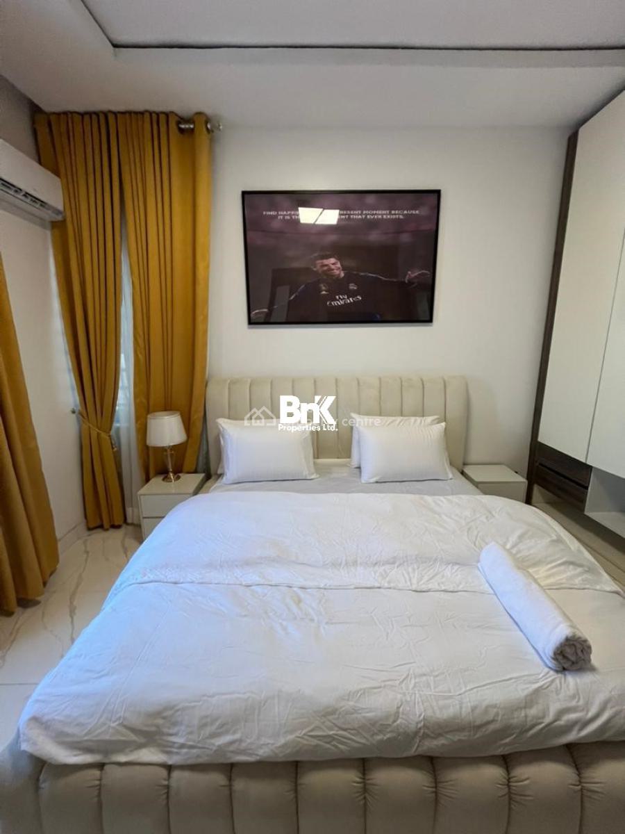 Classic 2-bedroom Apartment, Lekki Phase 1, Lekki, Lagos, Flat / Apartment Short Let