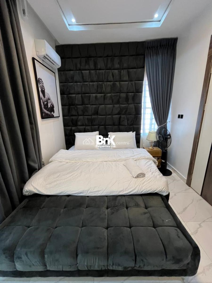 Classic 2-bedroom Apartment, Lekki Phase 1, Lekki, Lagos, Flat / Apartment Short Let