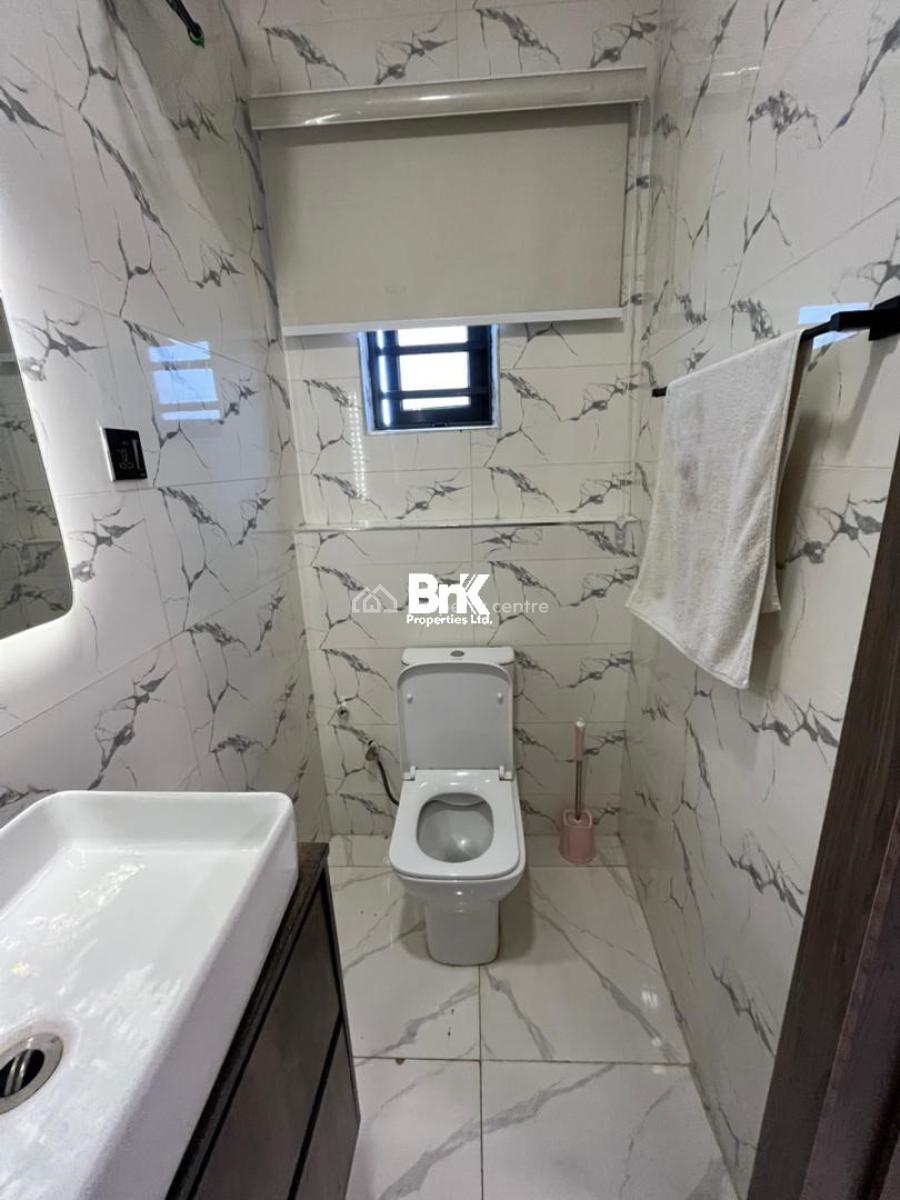 Classic 2-bedroom Apartment, Lekki Phase 1, Lekki, Lagos, Flat / Apartment Short Let