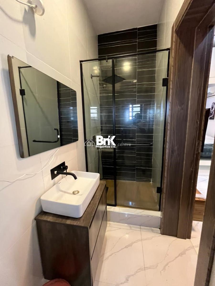 Classic 2-bedroom Apartment, Lekki Phase 1, Lekki, Lagos, Flat / Apartment Short Let