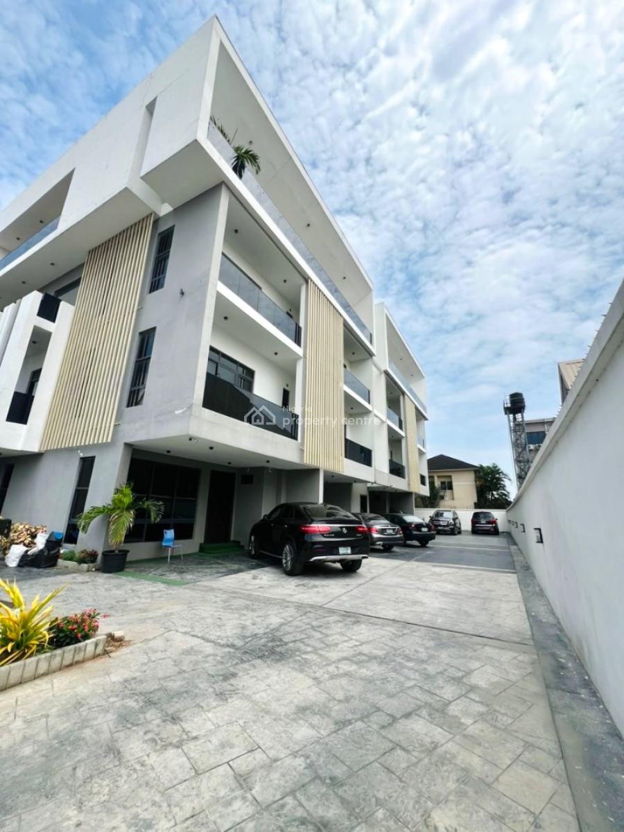 Luxury 3-bedroom Penthouse with a Bq, Lekki Phase 1, Lekki, Lagos, Flat / Apartment for Sale
