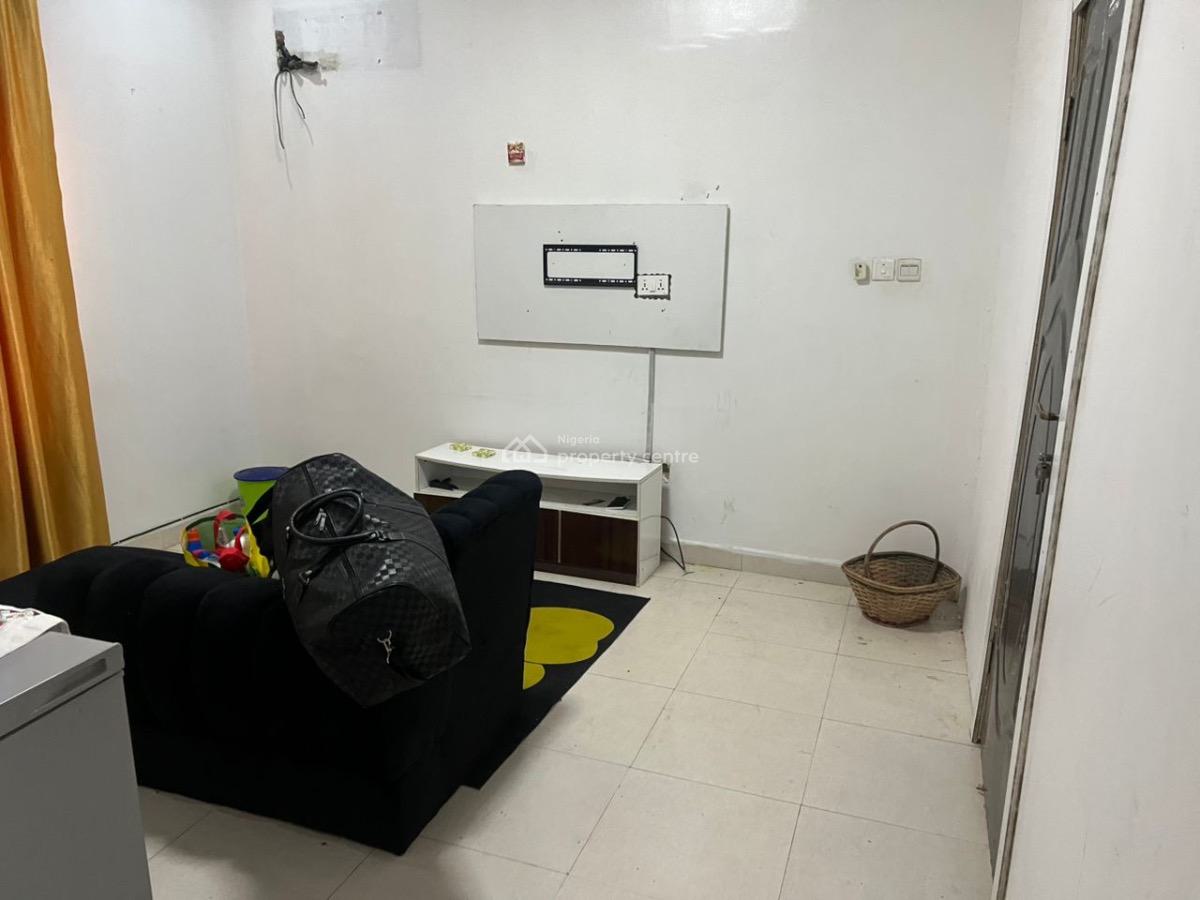Standard and Specious One Bedroom Mini Flat, Chevron Road, Lekki, Lagos, Mini Flat (room and Parlour) for Rent