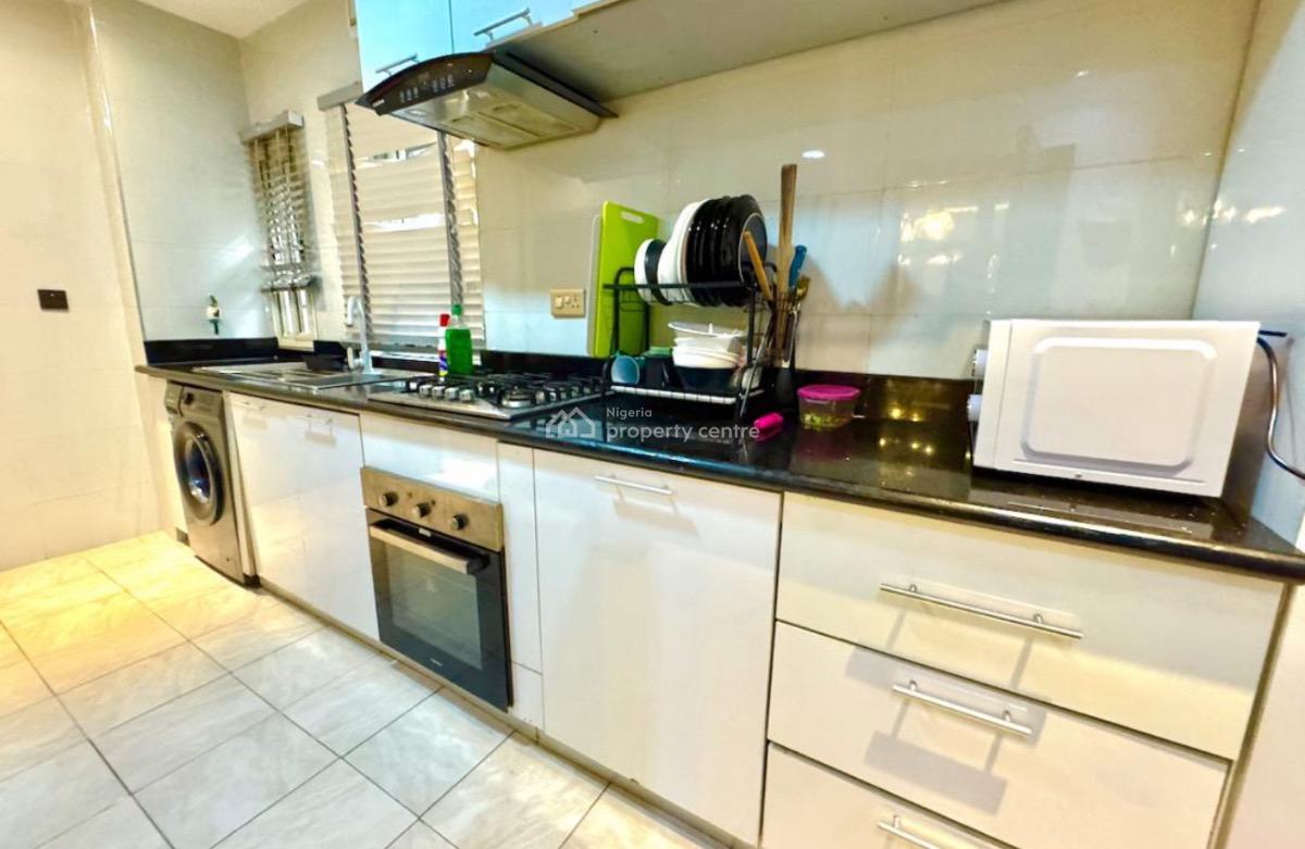 Exquisite 2 Bedroom Apartment, Lekki Phase 1, Lekki, Lagos, Flat / Apartment Short Let