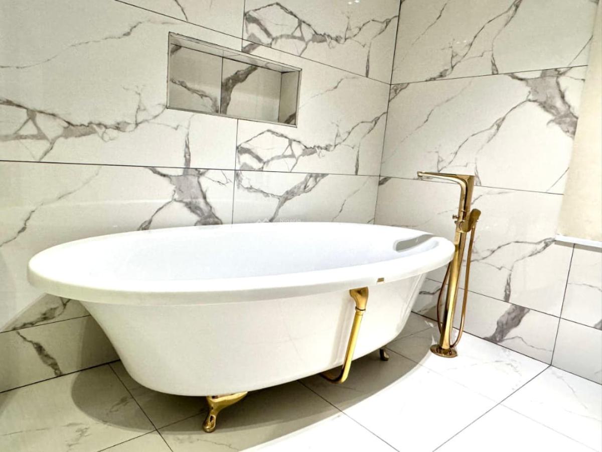 Fully Furnished, En-suite 4-bedroom Terrace Duplex, Lekki Phase 1, Lekki, Lagos, Terraced Duplex Short Let