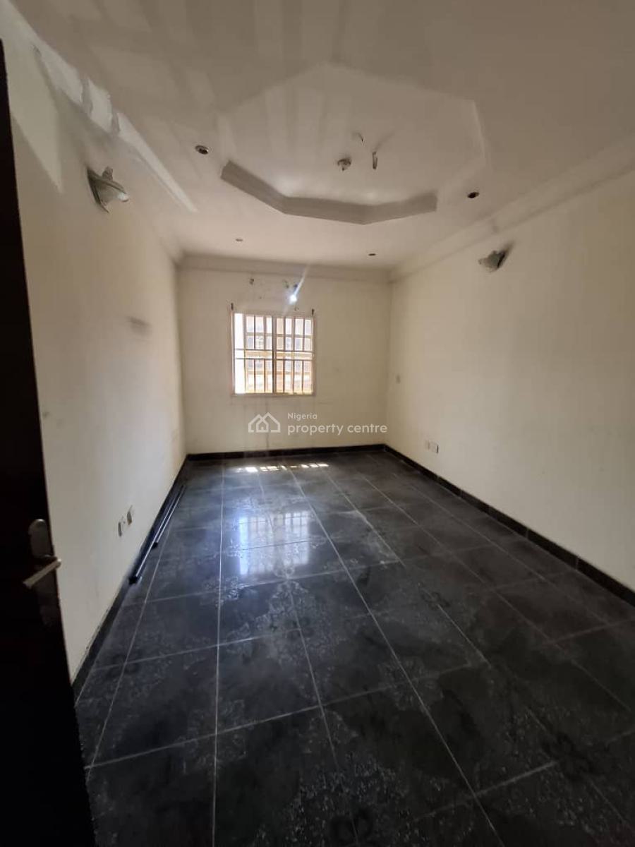 Spacious 3 Bedroom Flat, Admalrity Way, Lekki, Lagos, Flat / Apartment for Rent