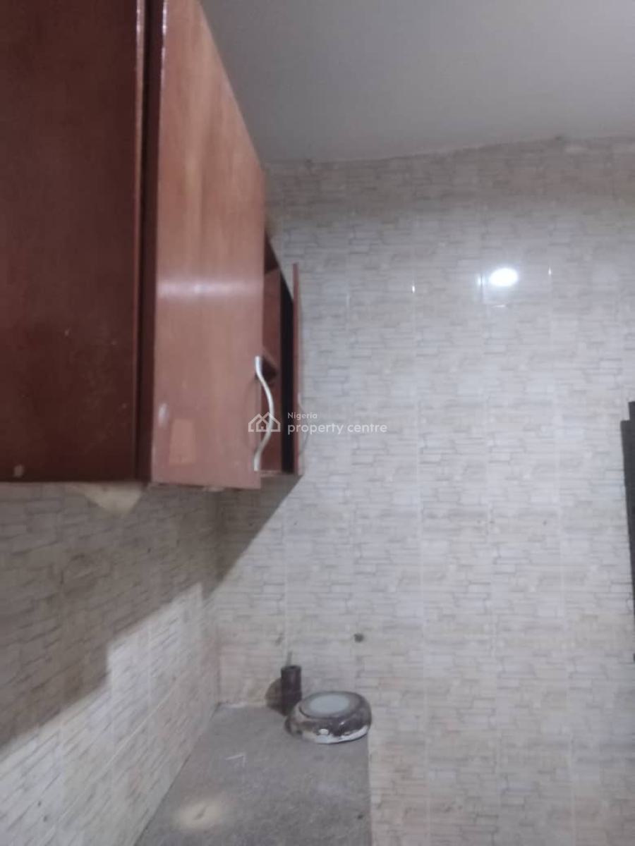 a Clean and Spacious 2 Bedroom, Lucky Fiber Road, Ikorodu, Lagos, Flat / Apartment for Rent