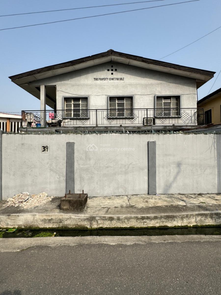 a Buy and Renovate Solid 4 Units of 3 Bedroom Apartments in Well Secur, Surulere, Lagos, Block of Flats for Sale