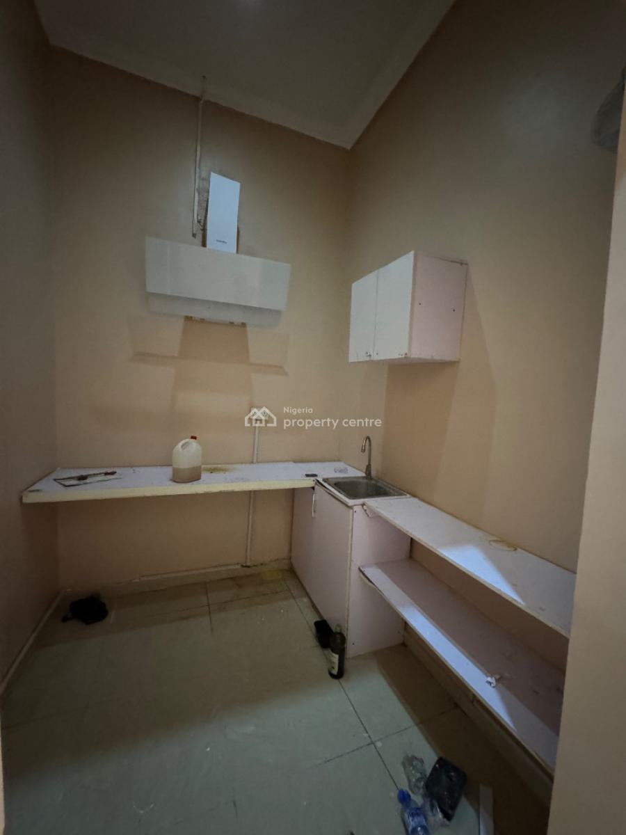 Lovely Self Contain, Lekki Phase 1, Lekki, Lagos, Self Contain (single Rooms) for Rent