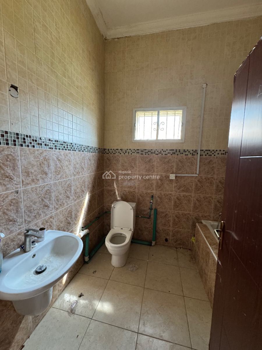 Lovely Self Contain, Lekki Phase 1, Lekki, Lagos, Self Contain (single Rooms) for Rent