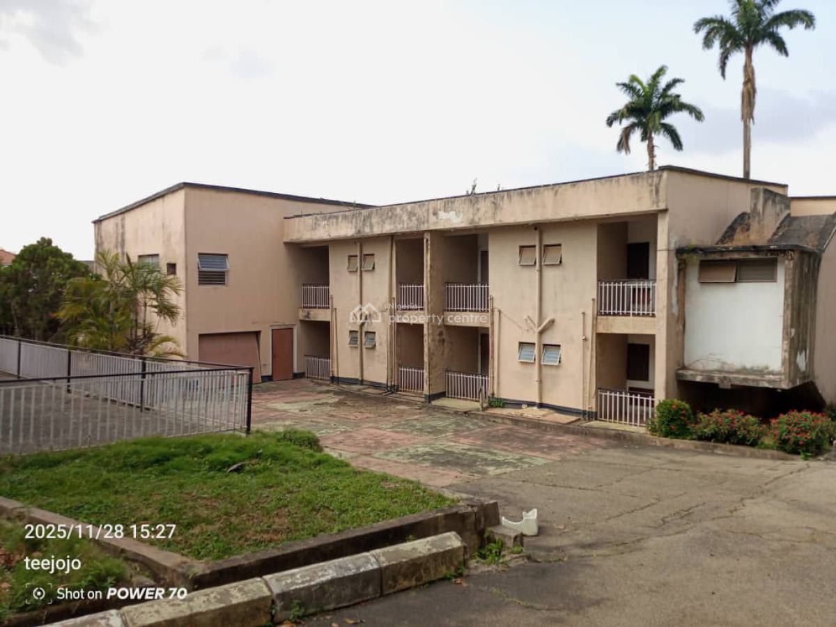 Detached House with 2 Terrace Chalet, Iyaganku Gra, Ibadan South-west, Oyo, Hotel / Guest House for Rent