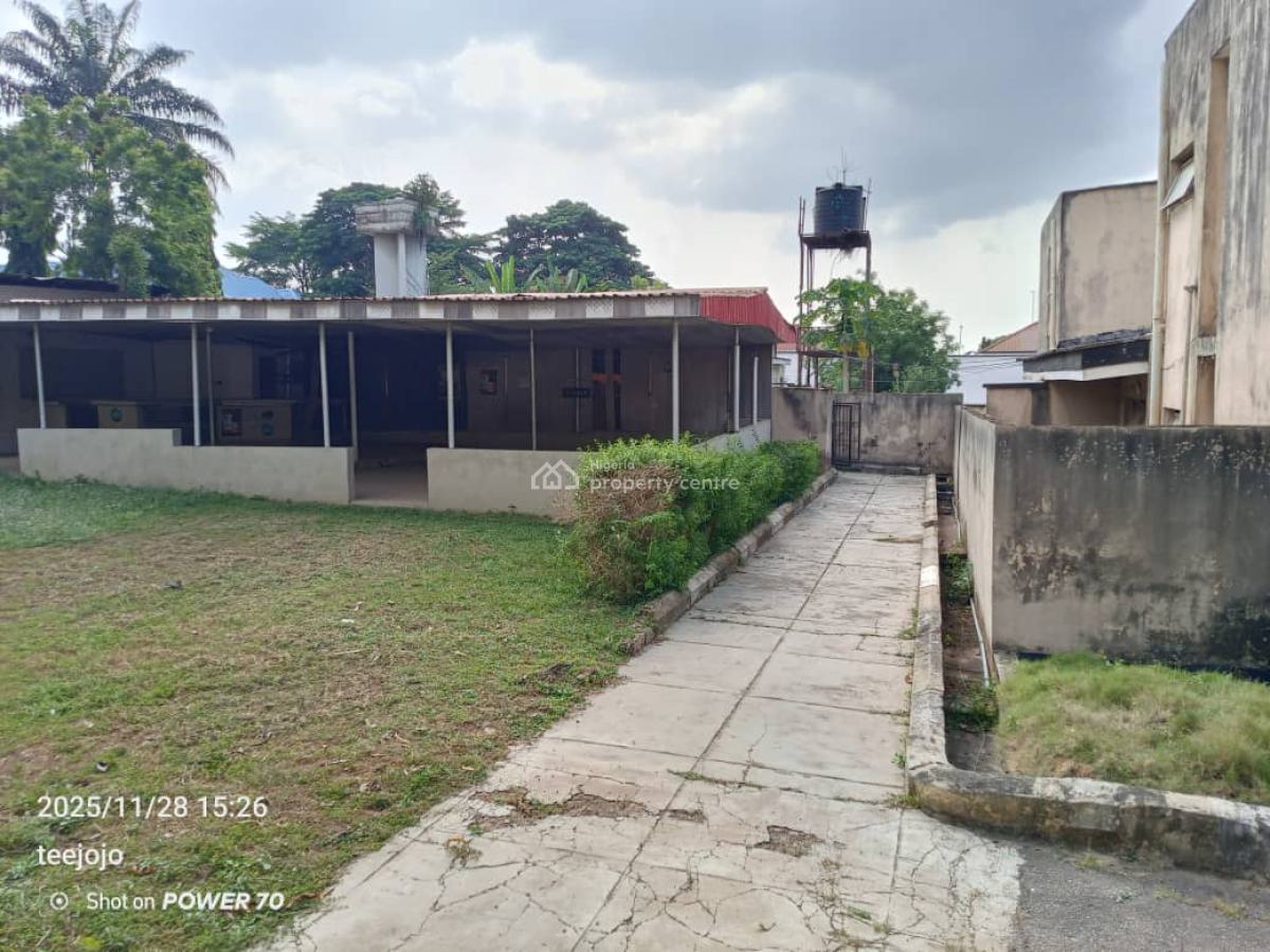 Detached House with 2 Terrace Chalet, Iyaganku Gra, Ibadan South-west, Oyo, Hotel / Guest House for Rent