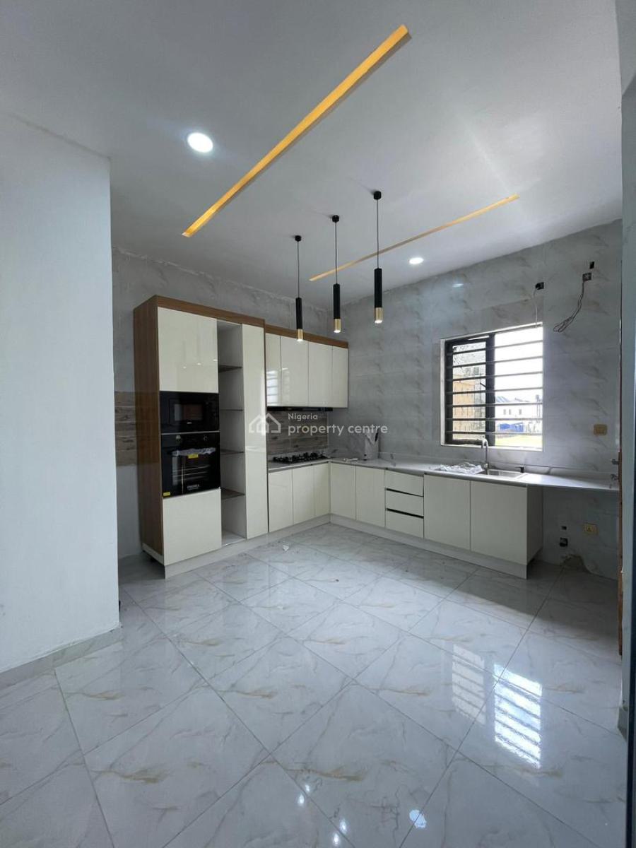 Spacious  Massive 2bedroom Apartment   Available 110m Net, Agungi, Lekki, Lagos, Flat / Apartment for Sale