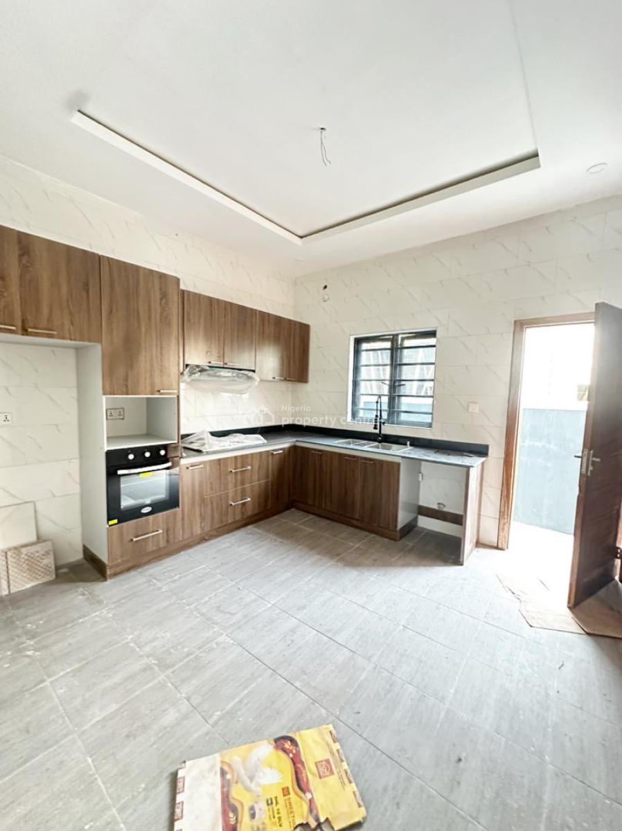 4 Bedroom Semi - Detached Duplex with Bq, Ologolo, Lekki, Lagos, Semi-detached Duplex for Rent