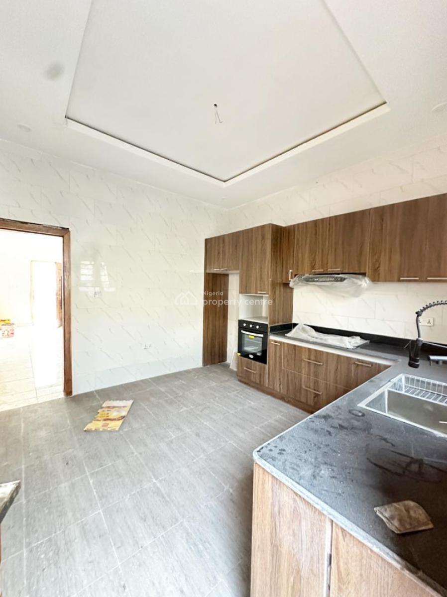 4 Bedroom Semi - Detached Duplex with Bq, Ologolo, Lekki, Lagos, Semi-detached Duplex for Rent
