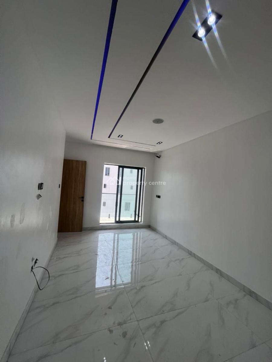 Luxury 2 Bedroom Apartment, Lekki, Lagos, Block of Flats for Sale