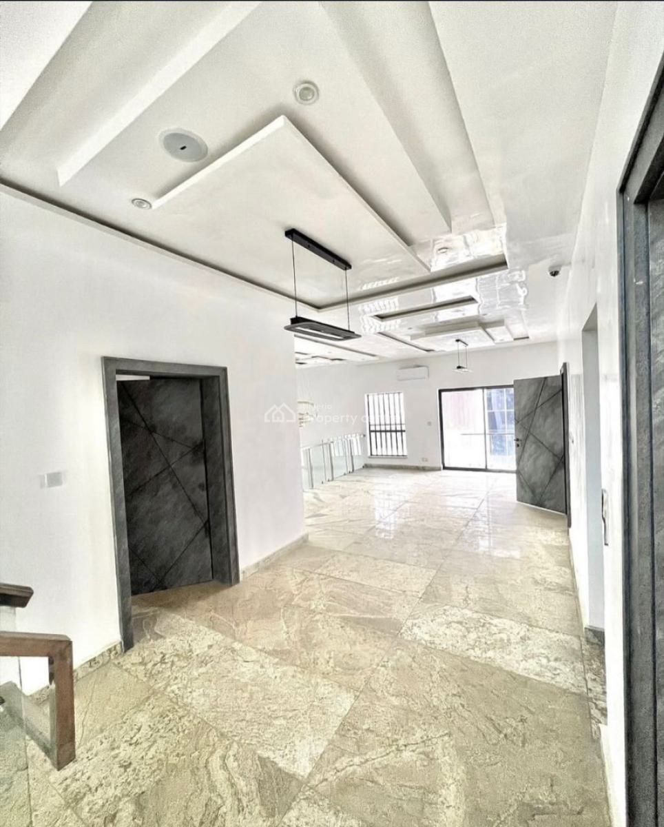 6 Bedroom Fully Detached with Bq, Guzape Main, Guzape District, Abuja, Detached Duplex for Sale