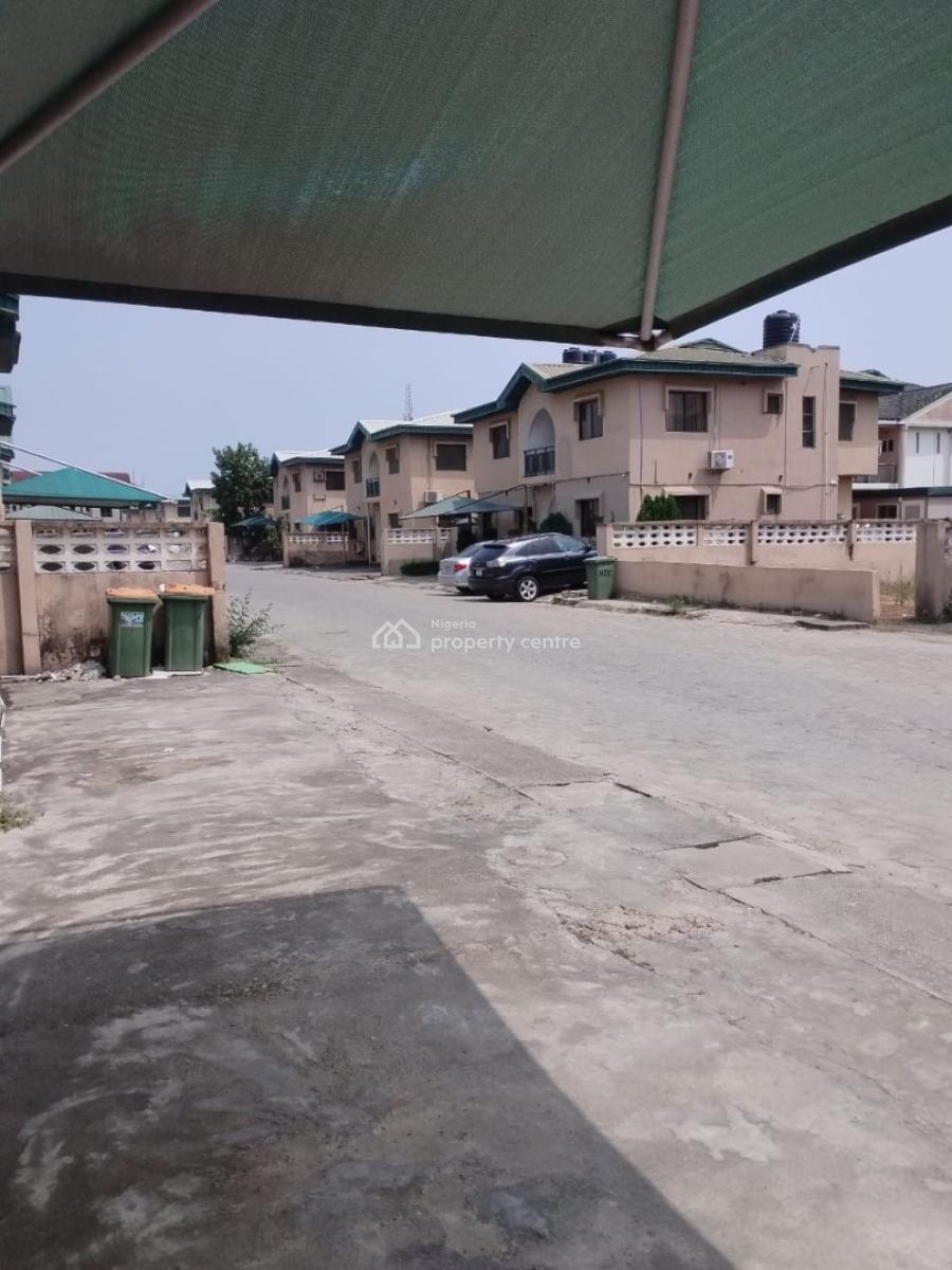 Luxury Service 2bed in an Estate Off Palace Road with Steady Light, Oniru, Victoria Island (vi), Lagos, Flat / Apartment for Rent
