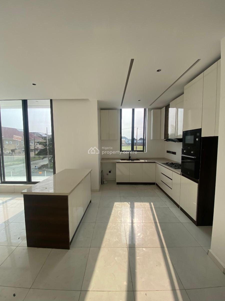 Newly Built 2 Bedroom Apartment with Elevator in a Gated Estate, Oniru, Victoria Island (vi), Lagos, Block of Flats for Sale