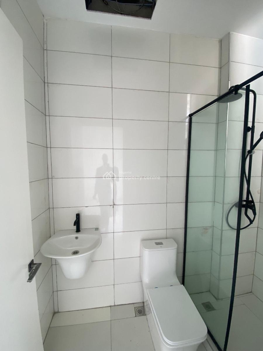 Newly Built 2 Bedroom Apartment with Elevator in a Gated Estate, Oniru, Victoria Island (vi), Lagos, Block of Flats for Sale