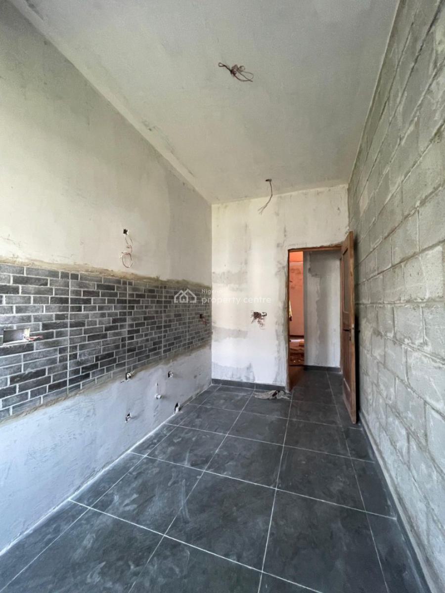 Uniquely  Built 3 Bedroom Apartment with Elevator & Swimming Pool, Lekki Phase 1, Lekki, Lagos, Block of Flats for Sale