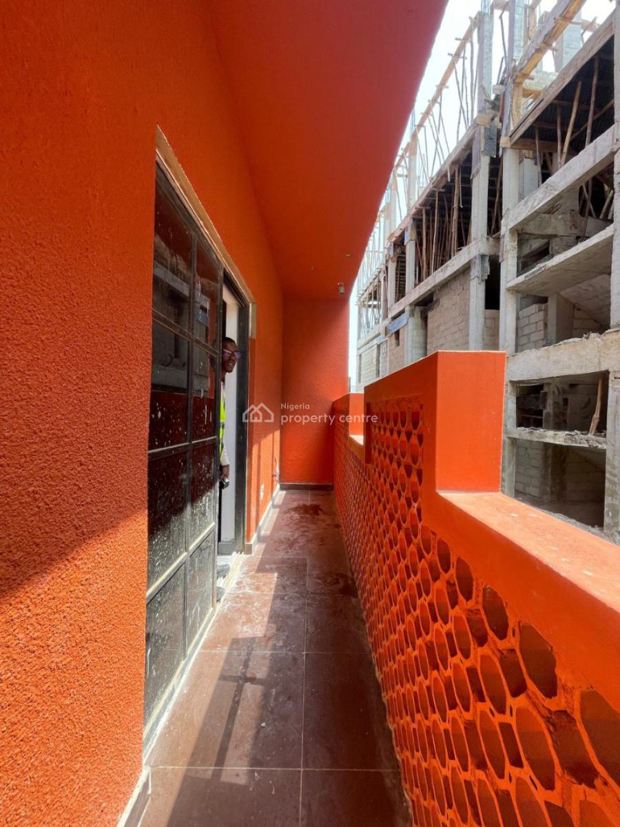 Uniquely  Built 3 Bedroom Apartment with Elevator & Swimming Pool, Lekki Phase 1, Lekki, Lagos, Block of Flats for Sale