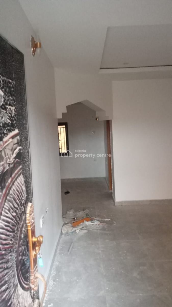 Nice and Spacious 2 Bedroom Apartment All Rooms En-suite Upstairs, Asaka Elebu, Ibadan, Oyo, Flat / Apartment for Rent