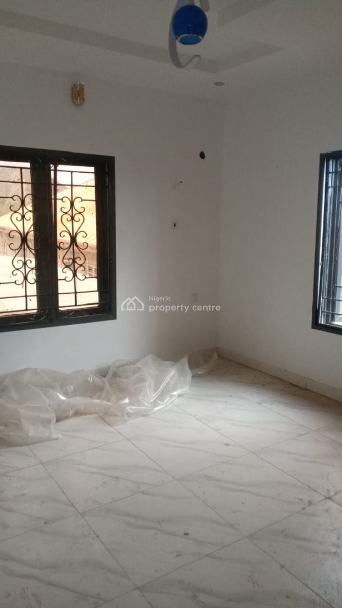 Nice and Spacious 2 Bedroom Apartment All Rooms En-suite Upstairs, Asaka Elebu, Ibadan, Oyo, Flat / Apartment for Rent