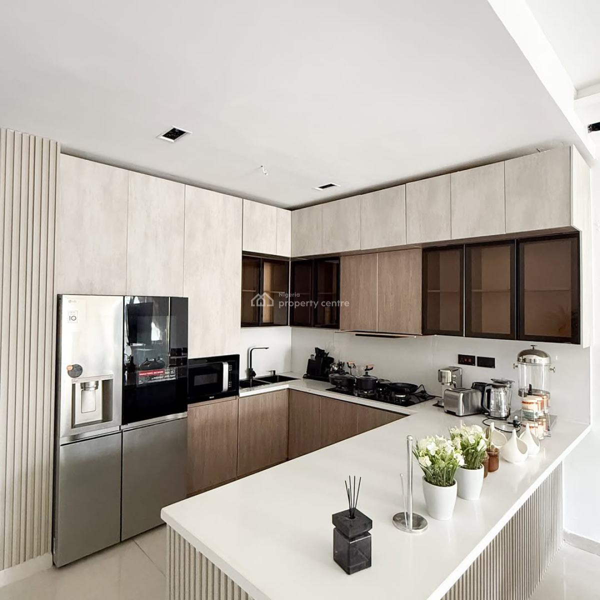 En-suite 2 Bedroom Apartment, Lekki Phase 1, Lekki, Lagos, Block of Flats for Sale