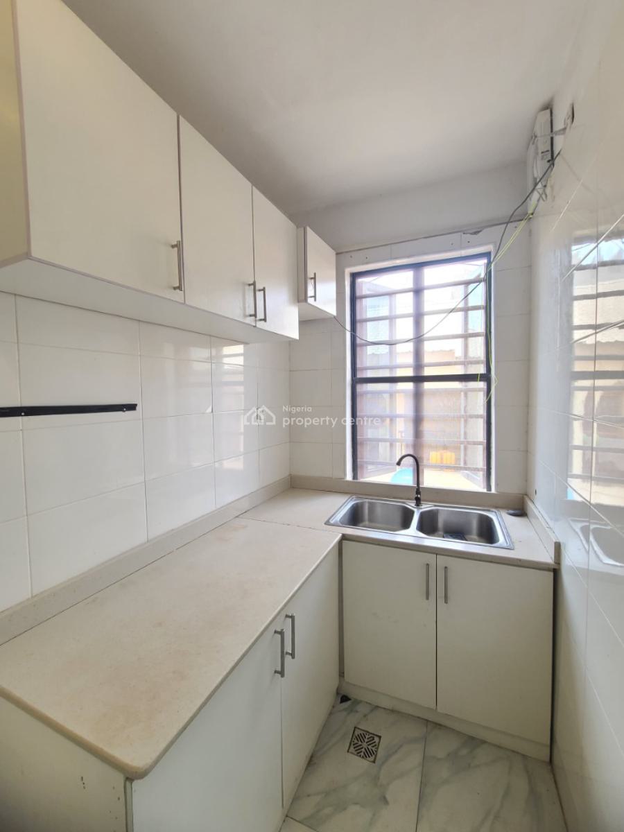 Massive and Standard 2bedroom Flat, Ologolo, Lekki, Lagos, Flat / Apartment for Sale