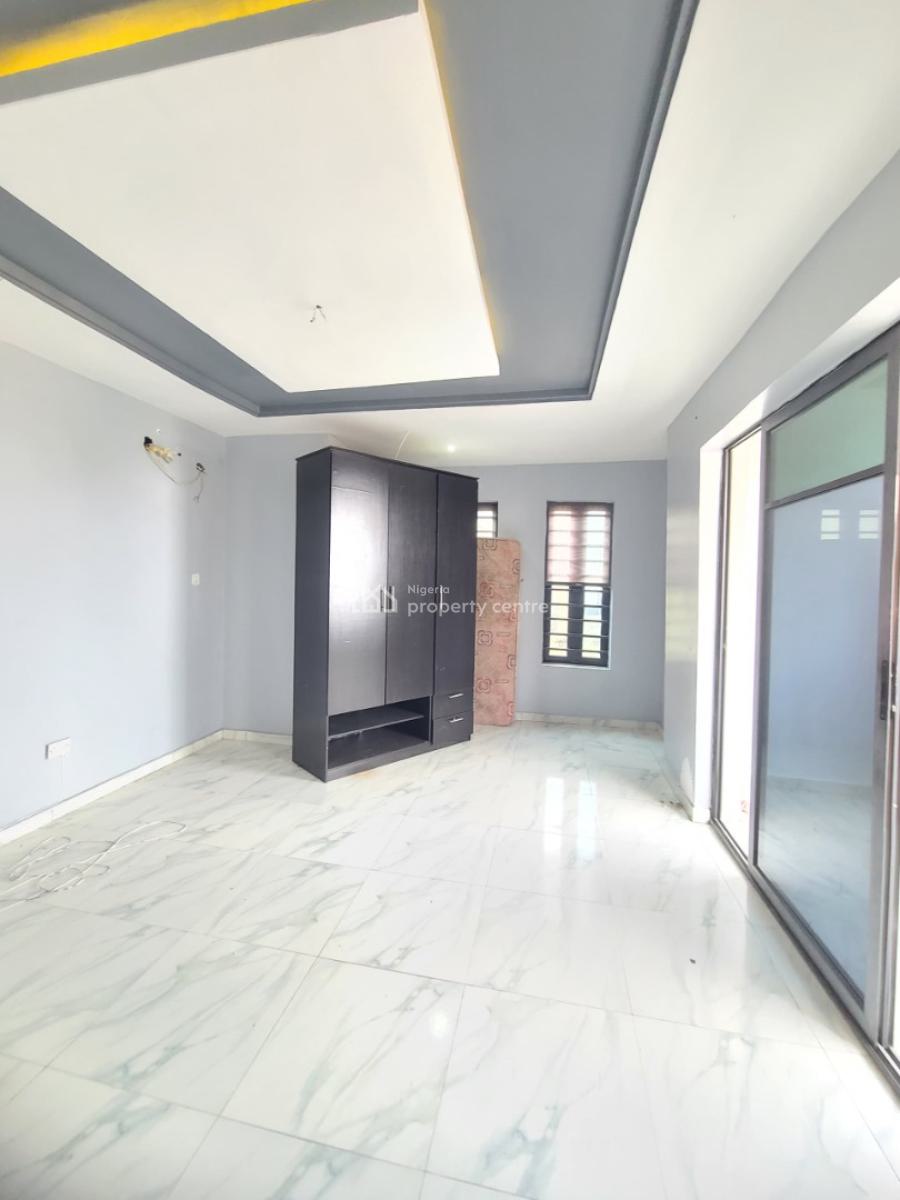 Massive and Standard 2bedroom Flat, Ologolo, Lekki, Lagos, Flat / Apartment for Sale