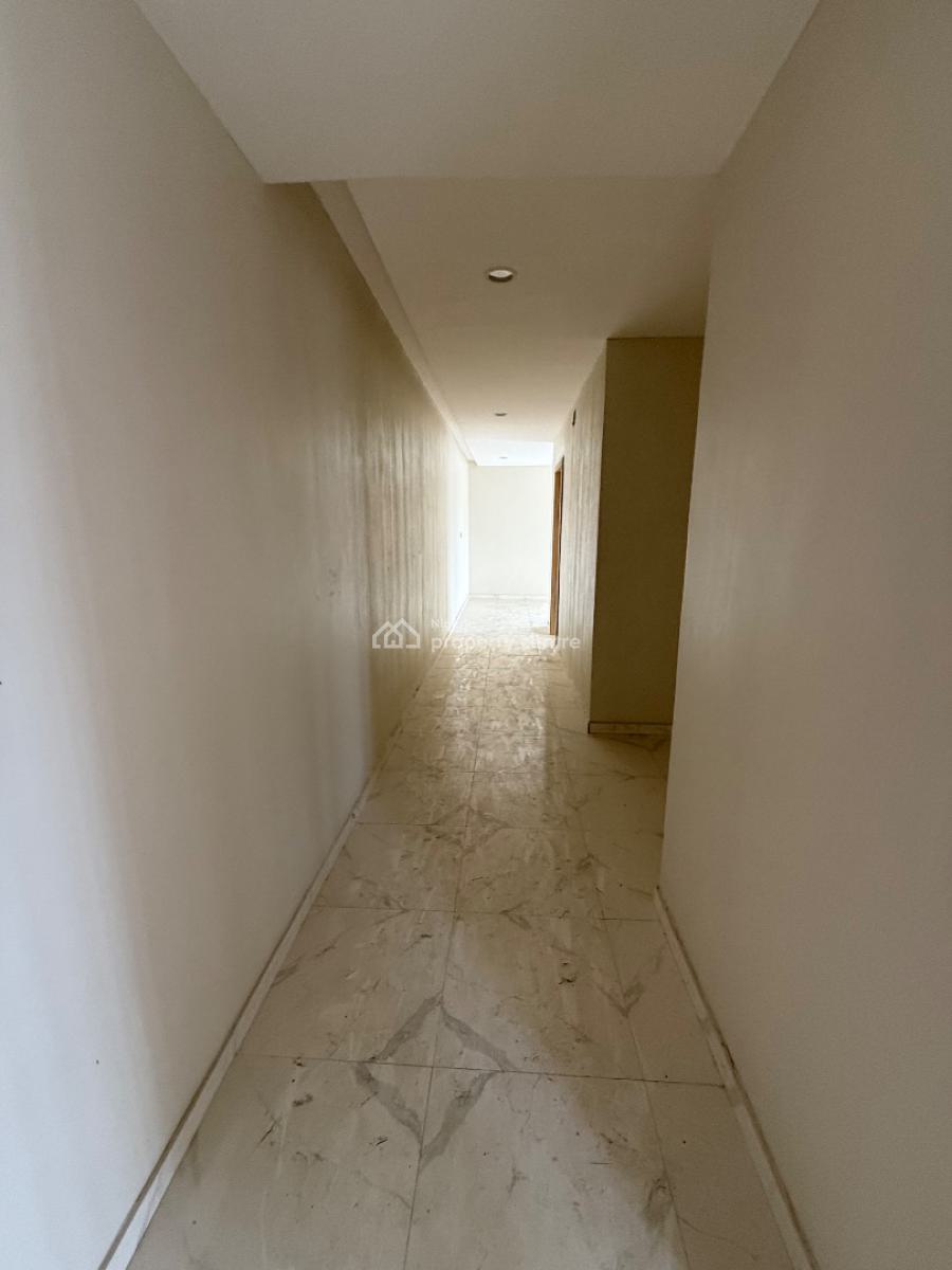 Serviced and Massive 3 Bedroom Flat with Gym for Distress, Behind Rain Oil Petrol Stattion Abijo, Abijo, Lekki, Lagos, Block of Flats for Sale