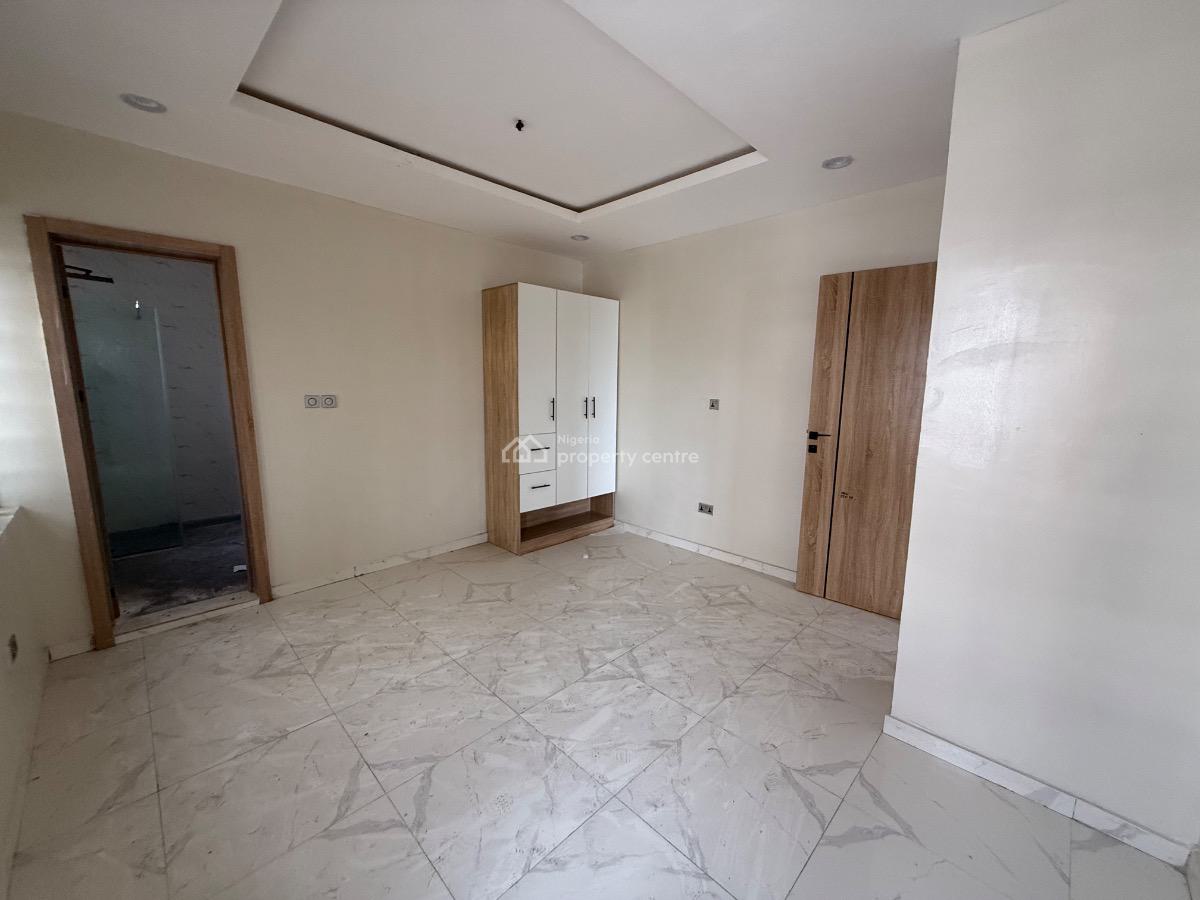 Serviced and Massive 3 Bedroom Flat with Gym for Distress, Behind Rain Oil Petrol Stattion Abijo, Abijo, Lekki, Lagos, Block of Flats for Sale