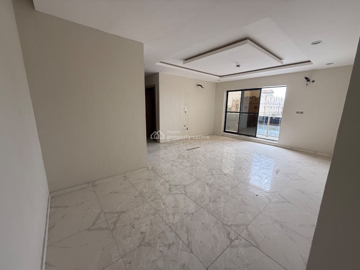 Serviced and Massive 3 Bedroom Flat with Gym for Distress, Behind Rain Oil Petrol Stattion Abijo, Abijo, Lekki, Lagos, Block of Flats for Sale