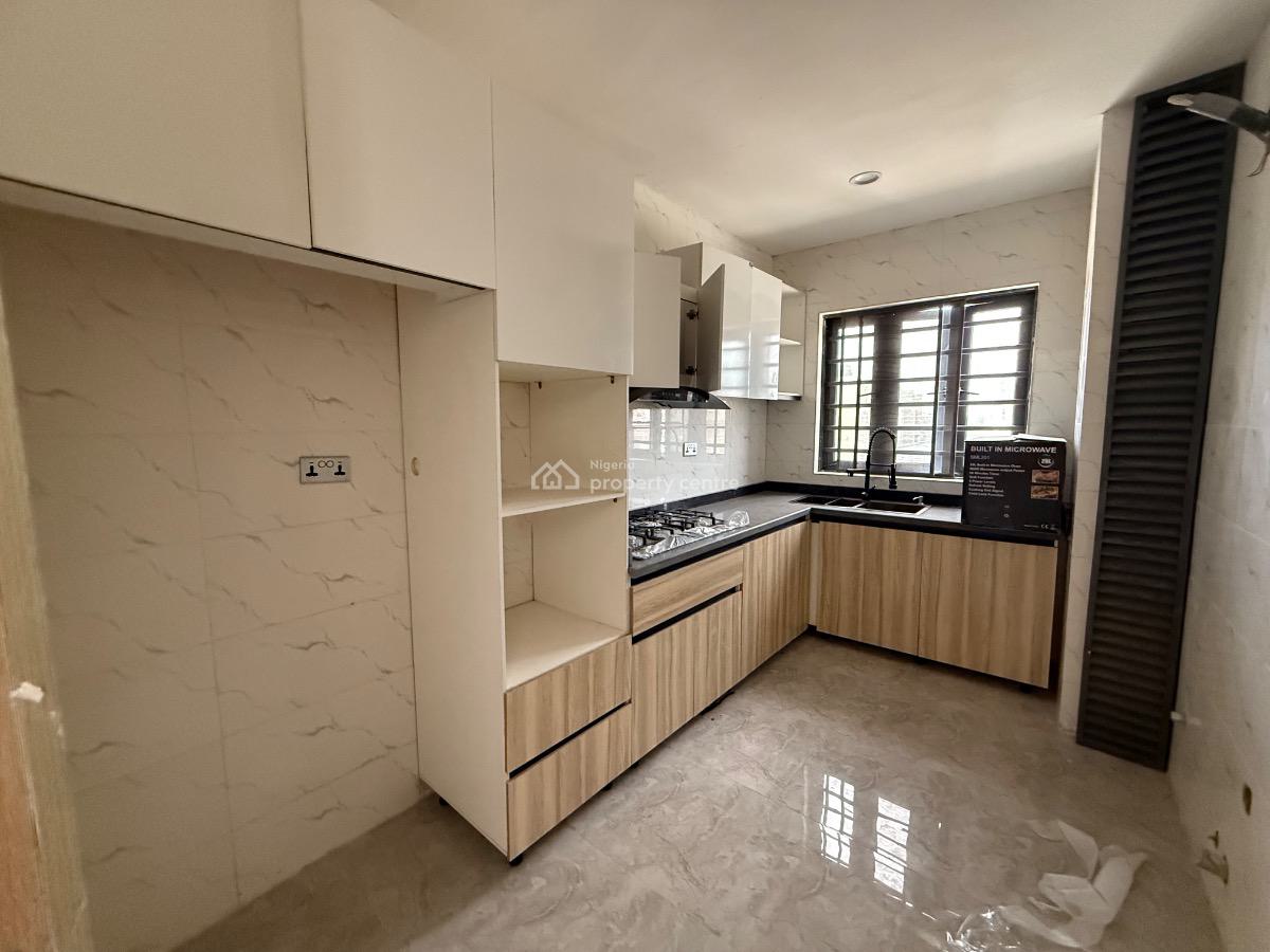 Serviced and Massive 3 Bedroom Flat with Gym for Distress, Behind Rain Oil Petrol Stattion Abijo, Abijo, Lekki, Lagos, Block of Flats for Sale