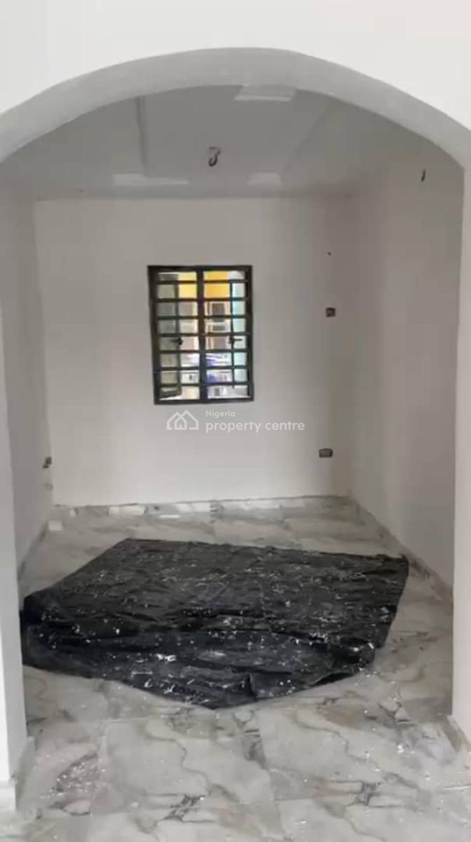 Lovely 3 Bedroom Flat, Off Karonwi  Via Oduduwa Road, Kilo, Surulere, Lagos, House for Rent