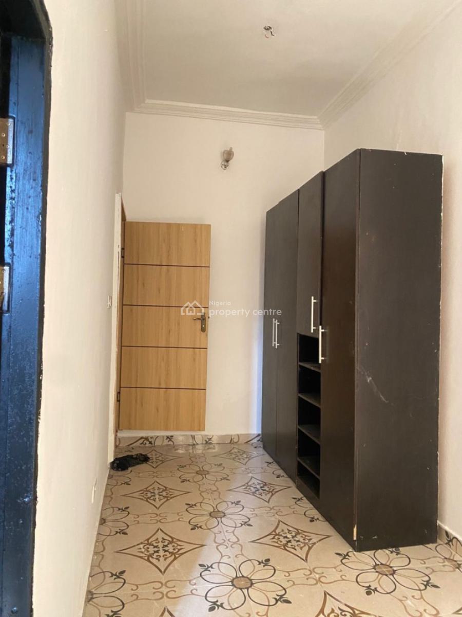 Luxurious Shared Room in a 2 Bedroom Apartment, Lekki County Ikota, Lekki, Lagos, Flat / Apartment for Rent
