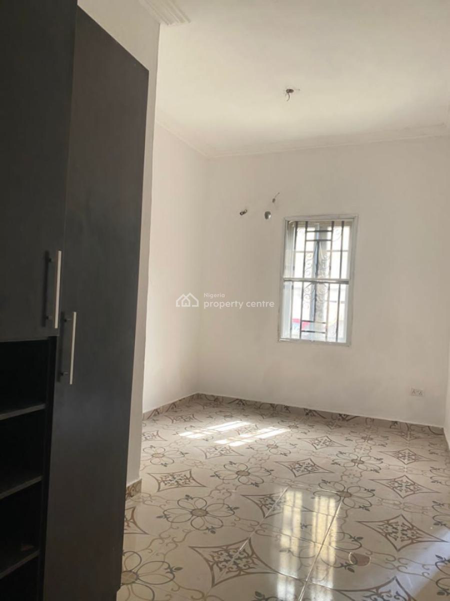 Luxurious Shared Room in a 2 Bedroom Apartment, Lekki County Ikota, Lekki, Lagos, Flat / Apartment for Rent