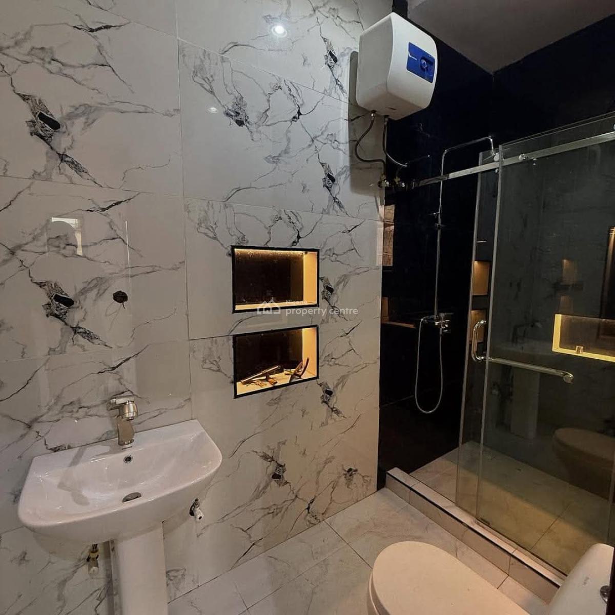 Distress 5 Bedroom Duplex with Pool, Apo Resettlement, Apo, Abuja, Detached Duplex for Sale