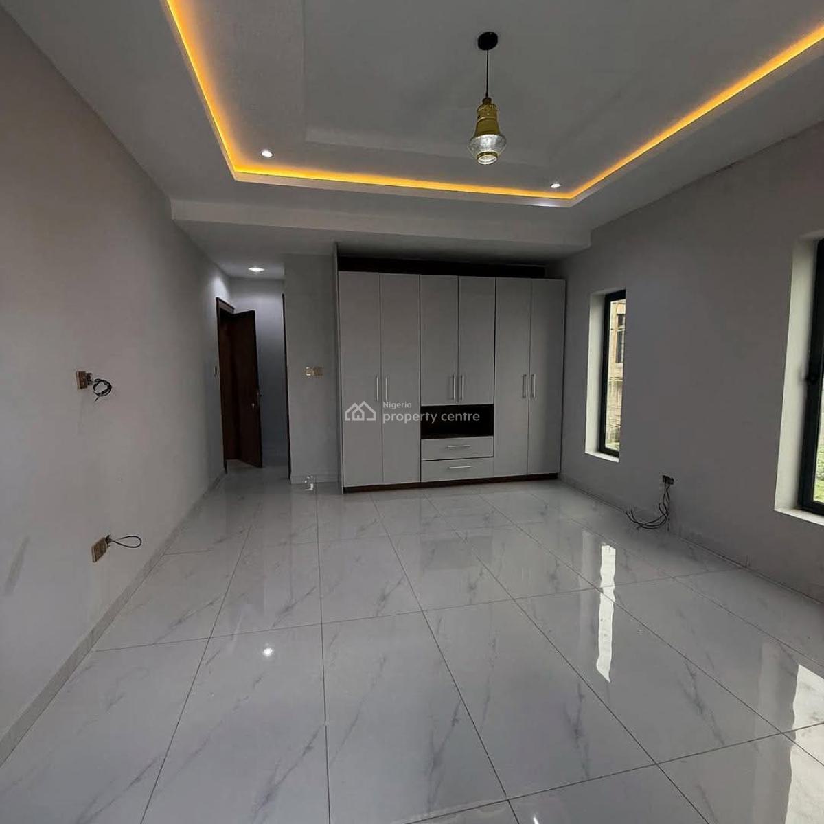 Distress 5 Bedroom Duplex with Pool, Apo Resettlement, Apo, Abuja, Detached Duplex for Sale