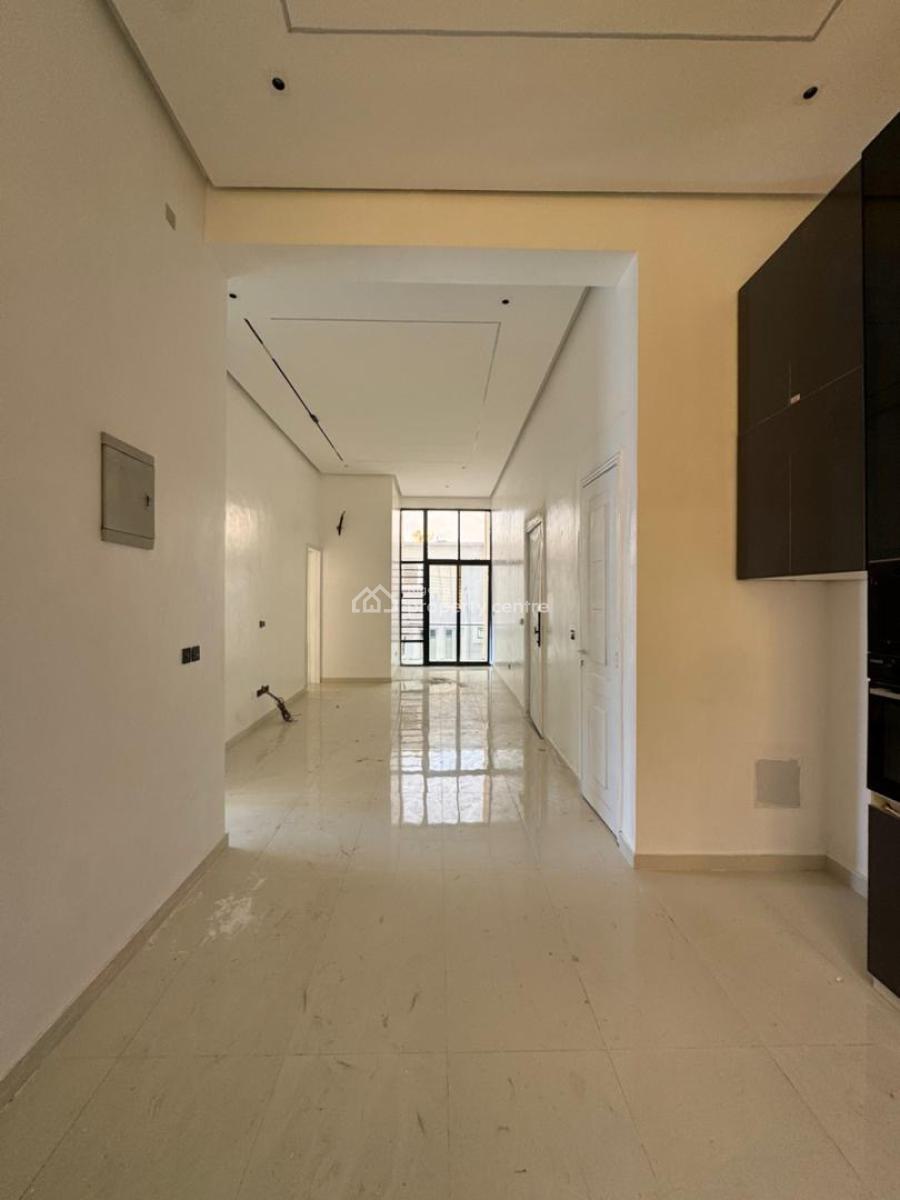 Aesthetically Pleasing 3 Bedroom Apartment  with Swimming Pool, Aesthetically Pleasing 3 Bedroom Apartment  with Swimming Pool, Lekki Phase 1, Lekki, Lagos, Block of Flats for Sale