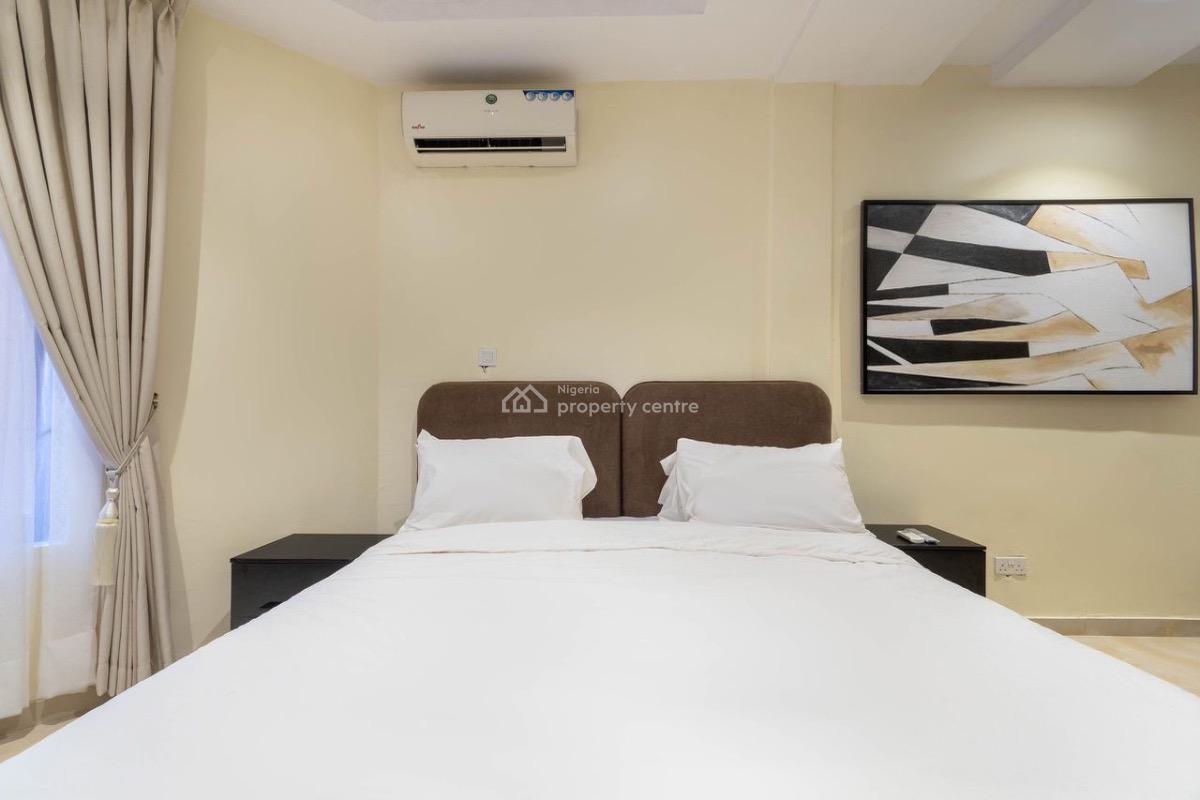 Spacious One Bedroom Apartment with Top Notch Amenities, Admiralty Way, Lekki Phase 1, Lekki, Lagos, Mini Flat (room and Parlour) Short Let