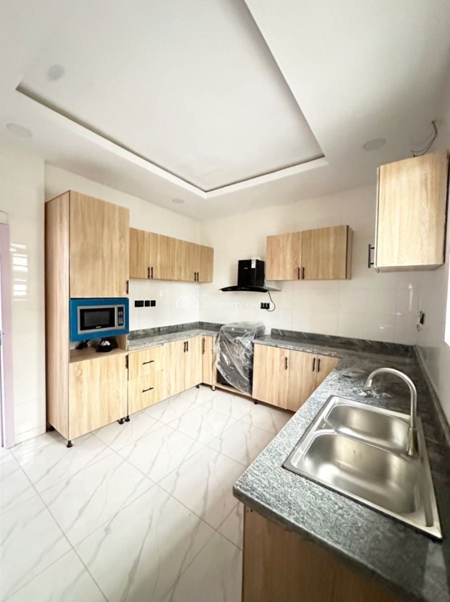 4 Bedroom Semi Detached Duplex with Bq, Ologolo, Lekki, Lagos, Semi-detached Duplex for Sale