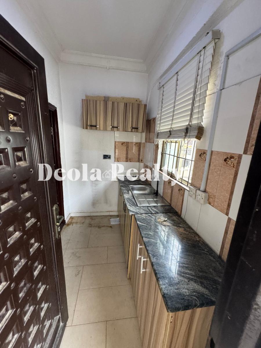 a Nice and Very Spacious 1 Bedroom Apartment(upstair), Lekki Phase 1, Lekki, Lagos, Mini Flat (room and Parlour) for Rent