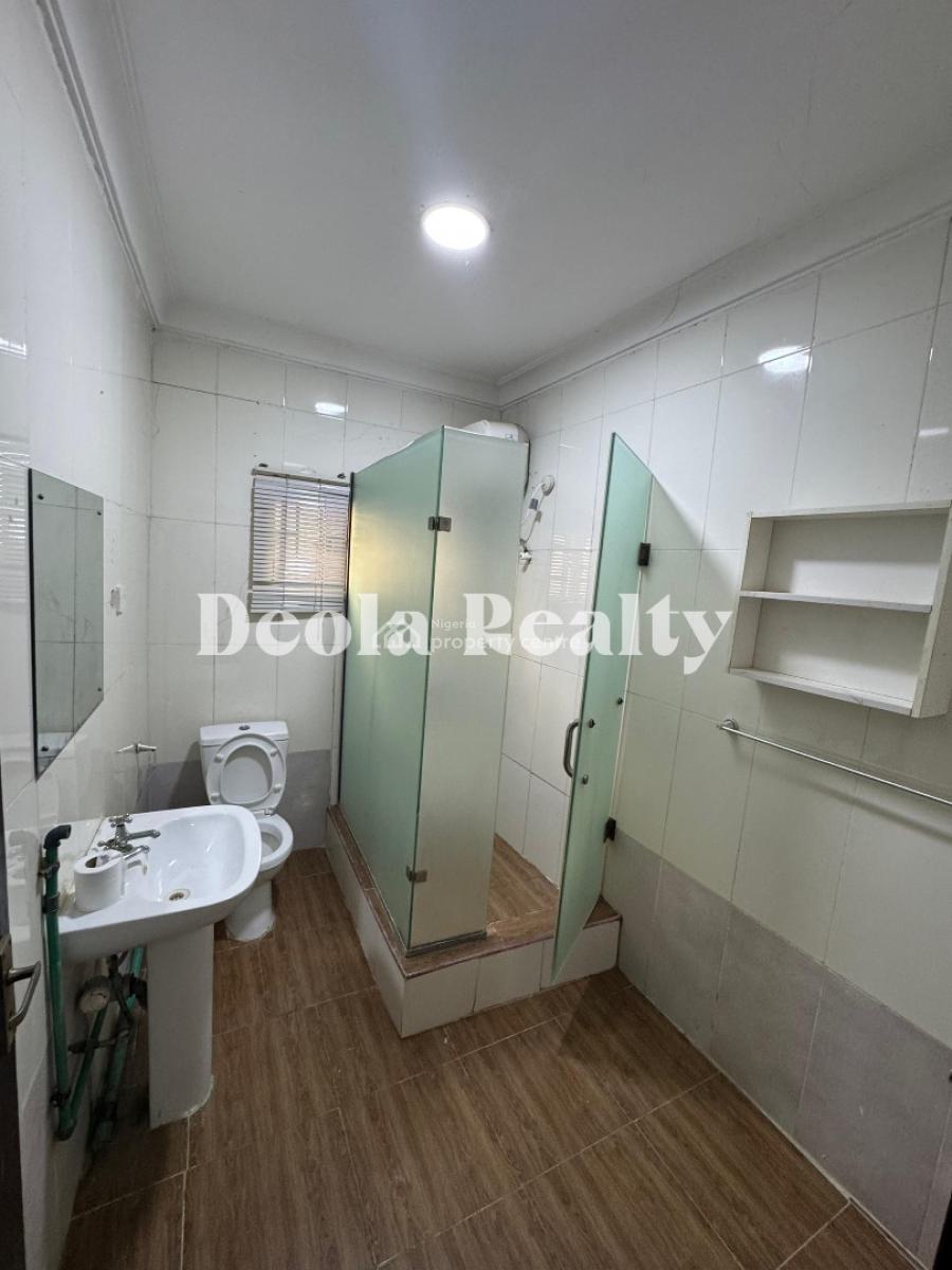 a Nice and Very Spacious 1 Bedroom Apartment(upstair), Lekki Phase 1, Lekki, Lagos, Mini Flat (room and Parlour) for Rent