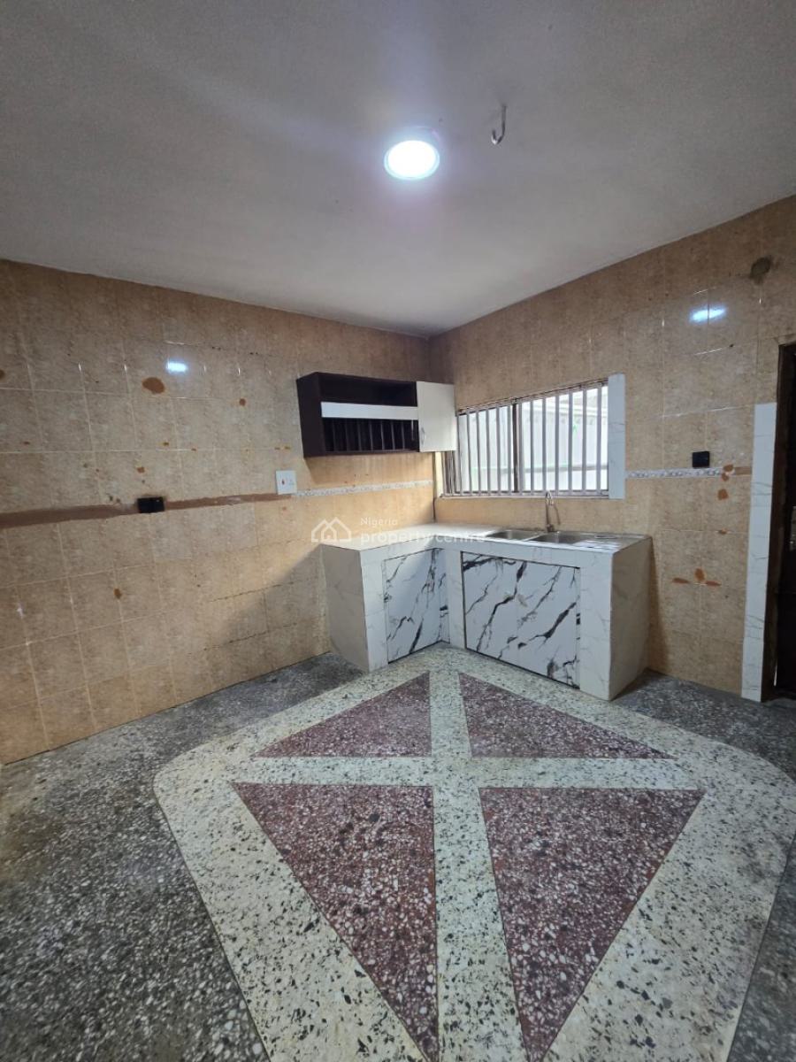 Renovated 4 Bedroom Semi Detached Duplex + Mini Flat Bq, Gra Phase 2, Magodo, Lagos, Semi-detached Duplex for Rent