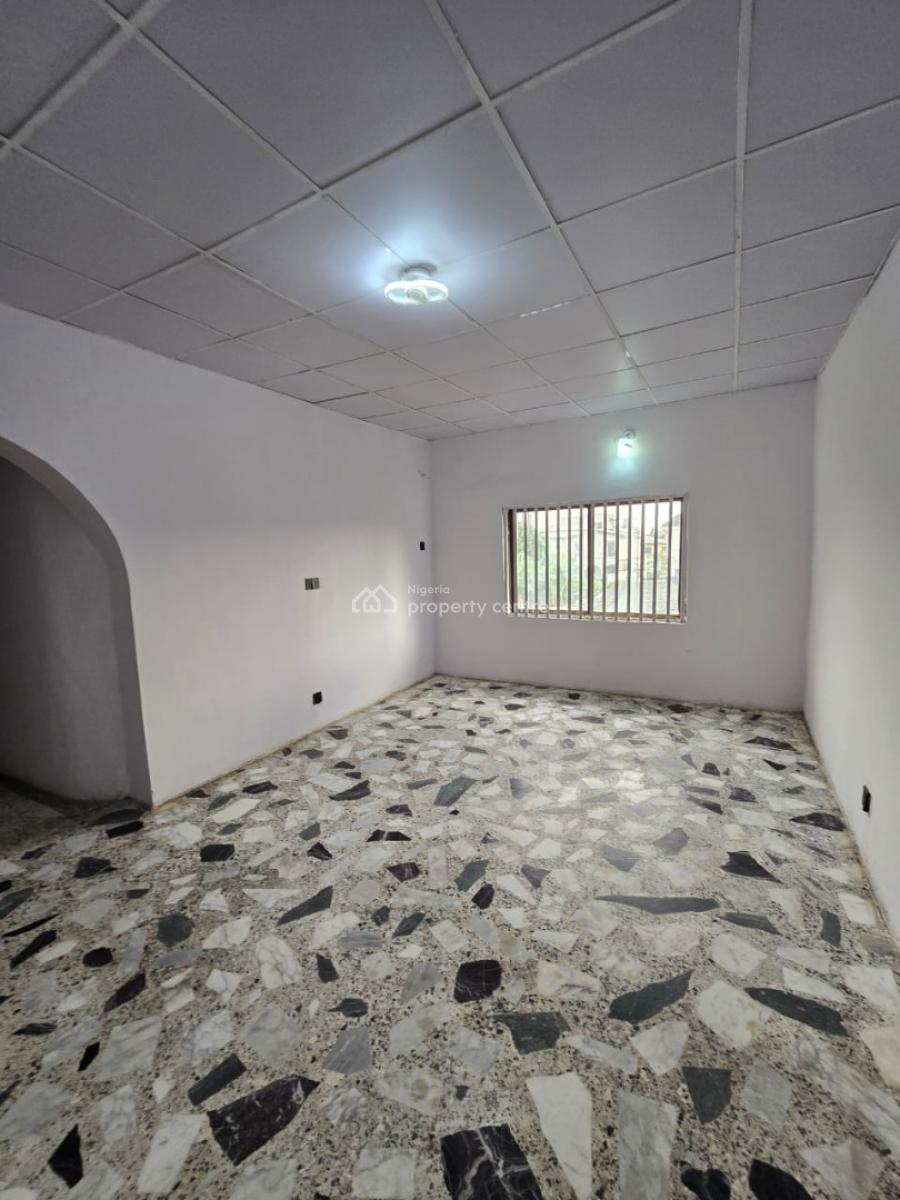 Renovated 4 Bedroom Semi Detached Duplex + Mini Flat Bq, Gra Phase 2, Magodo, Lagos, Semi-detached Duplex for Rent